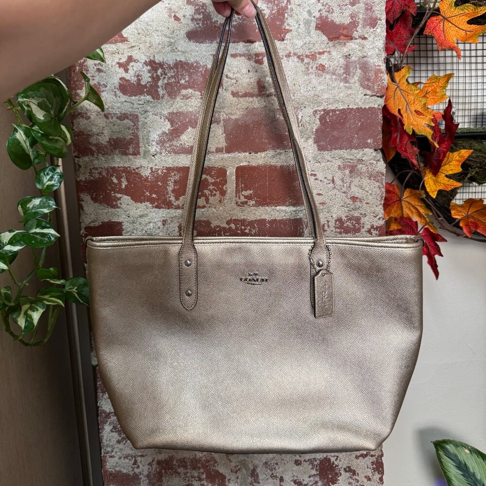 Y2K Coach City Zip Tote Champagne Gold F16224 Crossgrain Leather